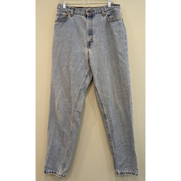 Levi's 550 Relaxed Fit Tapered Leg Light Wash Jeans Size 14 Regular - Picture 1 of 7